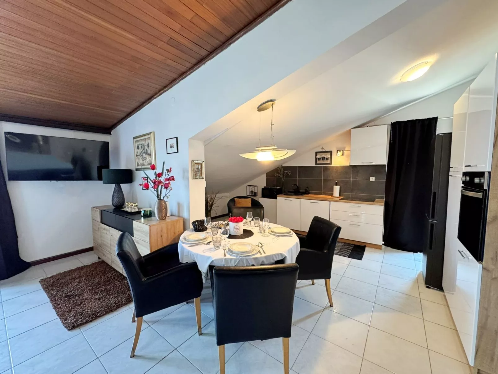 Apartment Lure - Drinnen