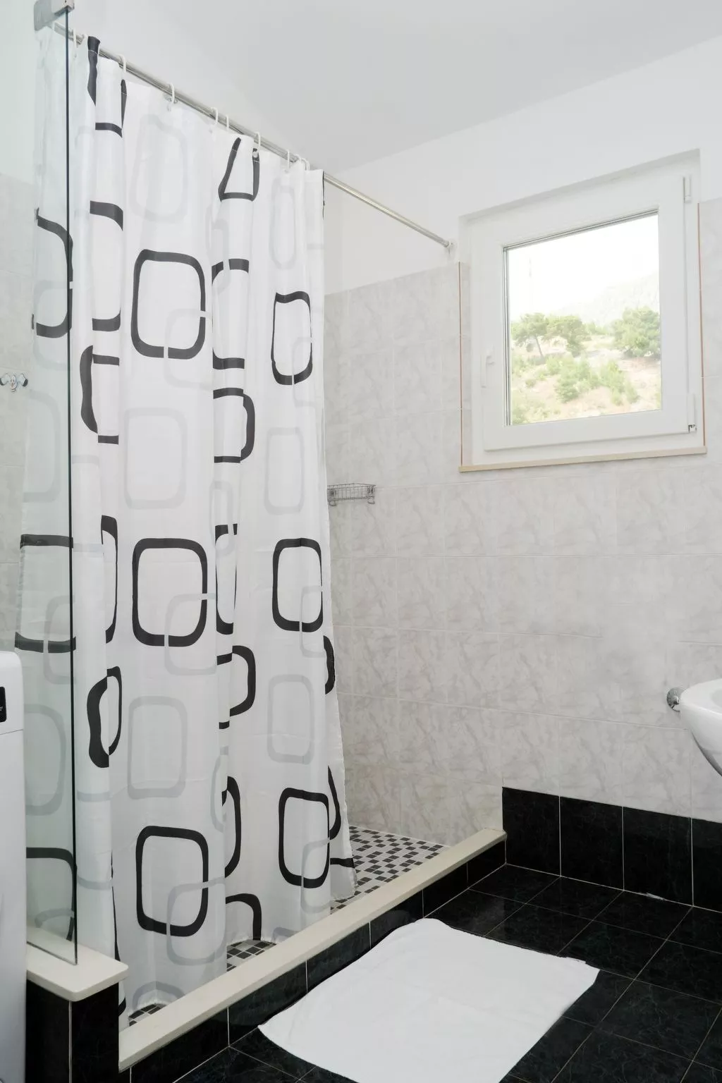 Große Ferienwohnung in Duće mit Privatem Balkon und Meerblick-Inside