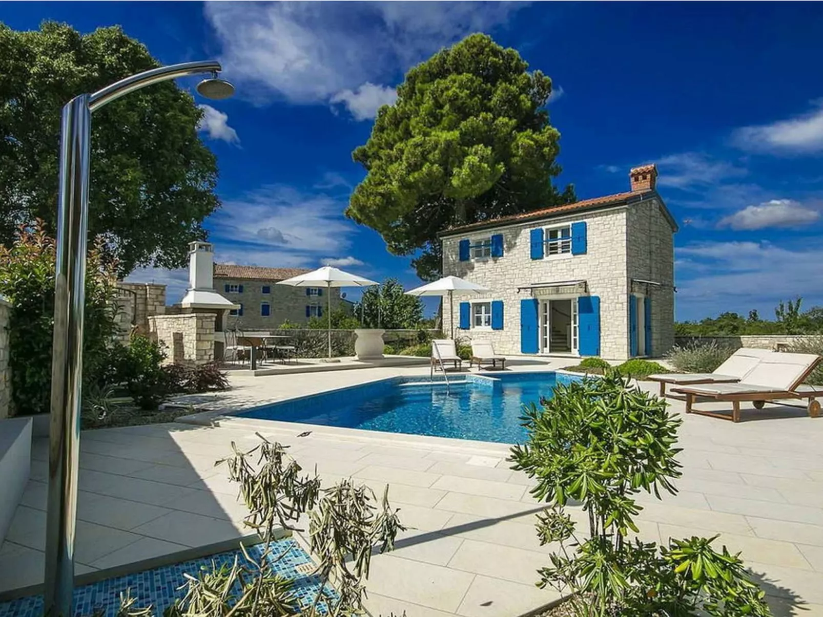Villa Lenka mit Pool-Outside