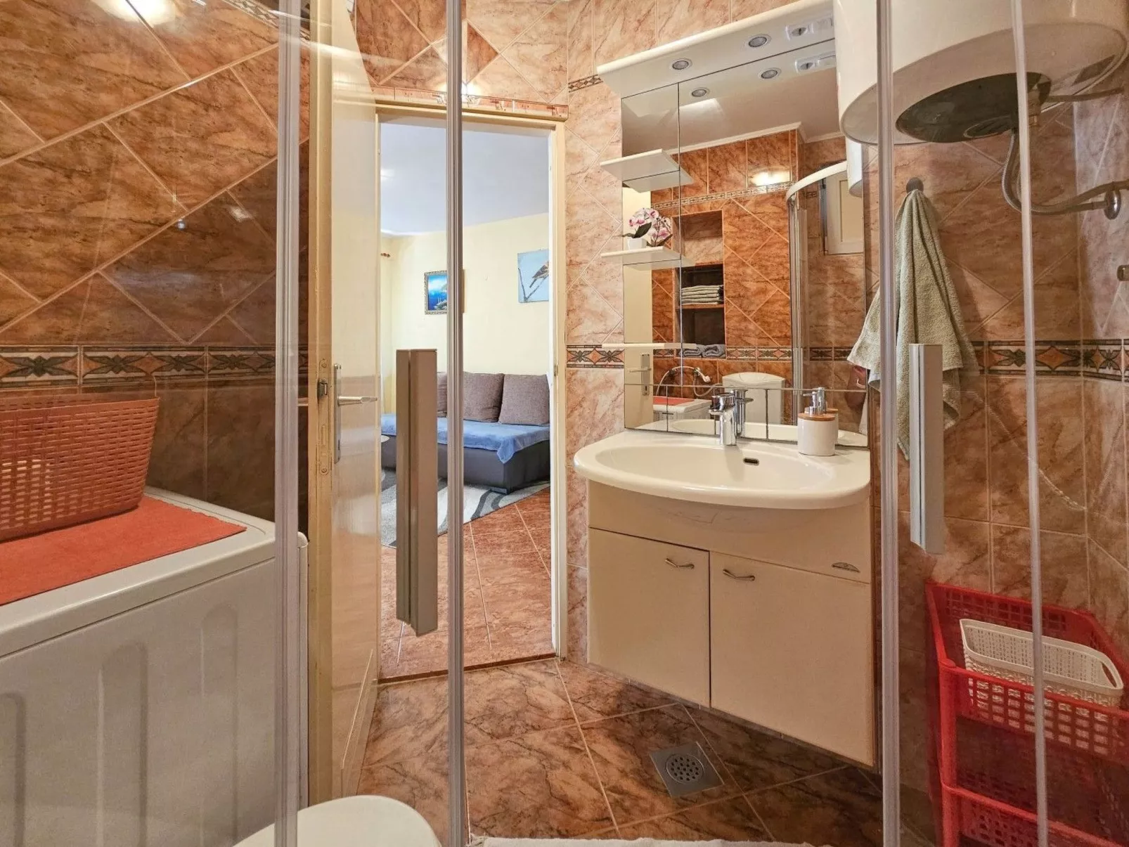 Wohnung "Domili" mit eigener Terrasse-Drinnen