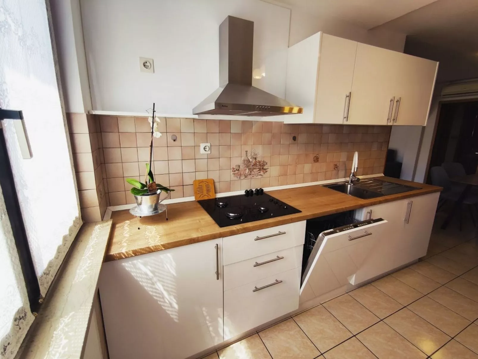 "Jela" mit Terrasse-Inside