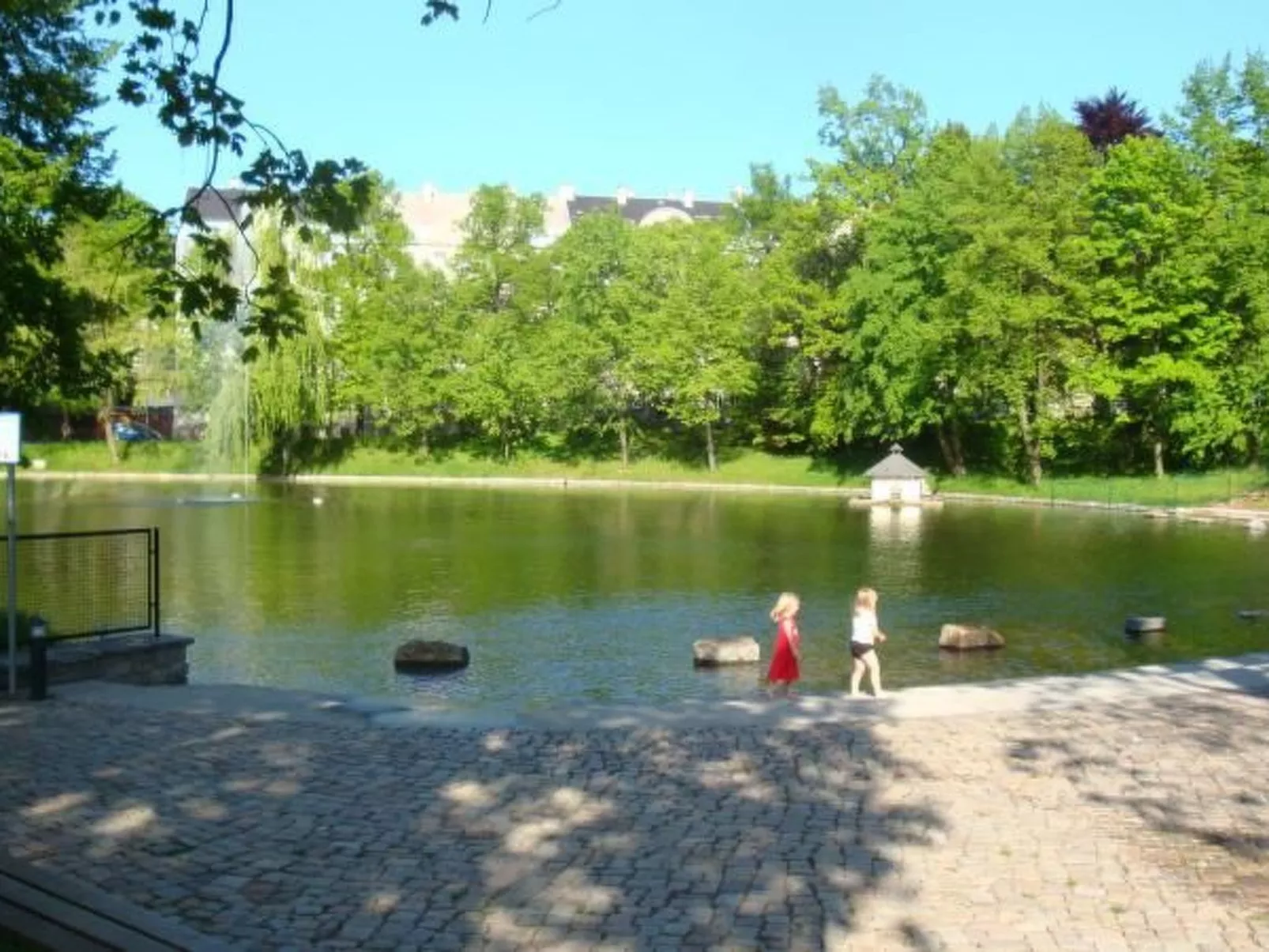 TOP-CityApartment-Outside