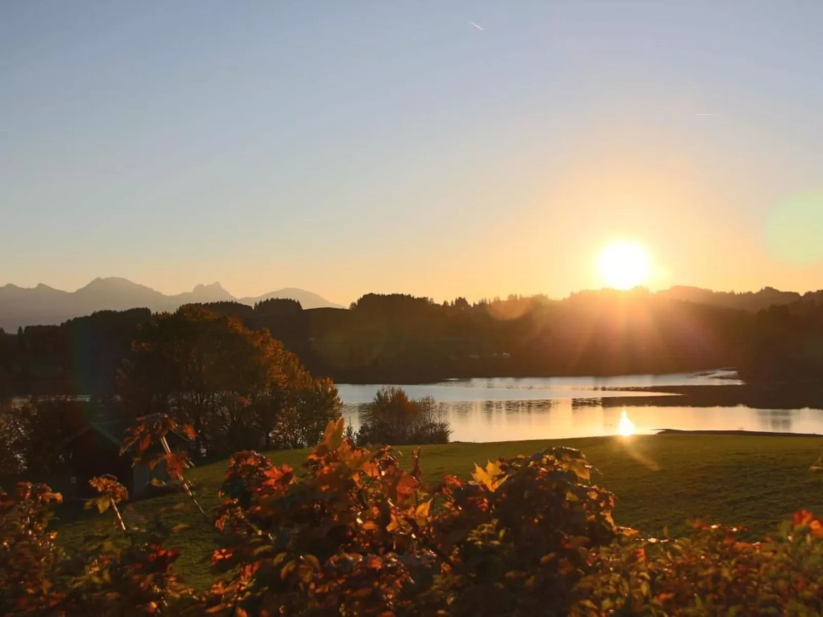 Mit Blick auf das Wasser-Outside