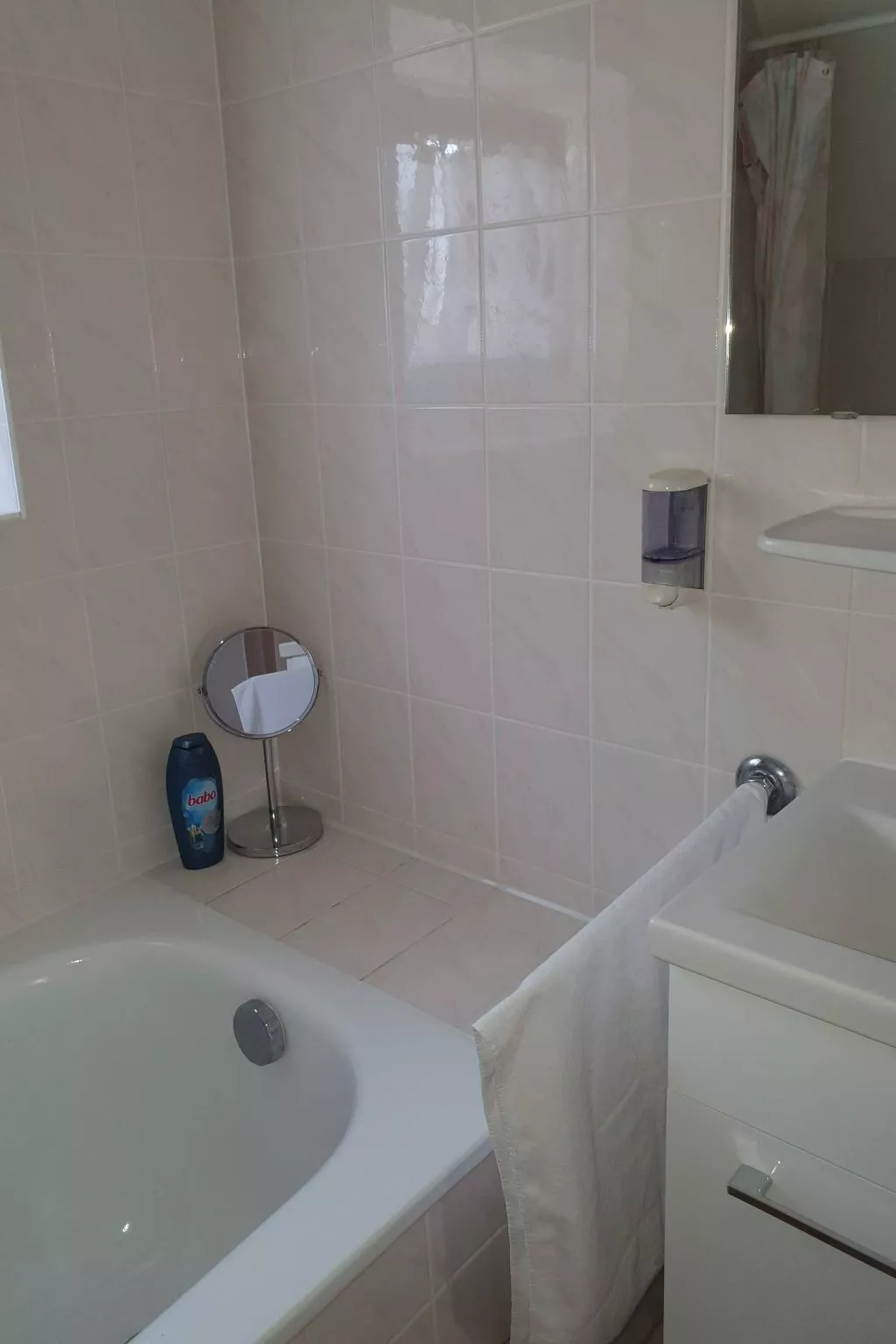 Sonniges Ferienhaus in Wagerberg-Inside