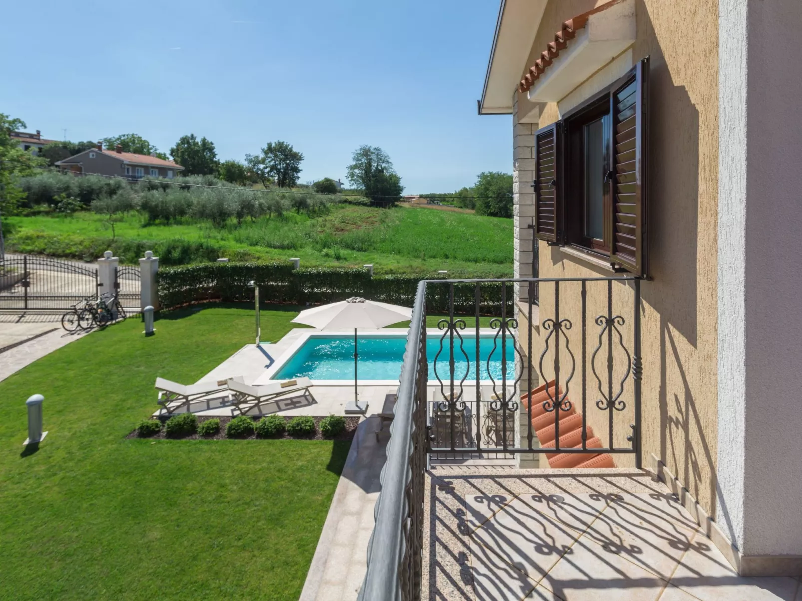 Mihael-Image-tags.info