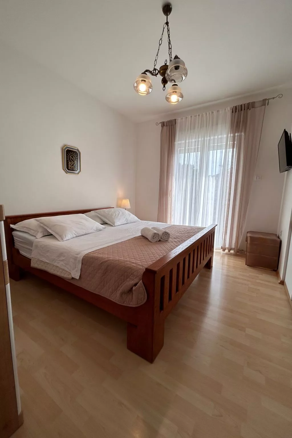 Coastal Comfort Apartment Teilen Speichern-Inside