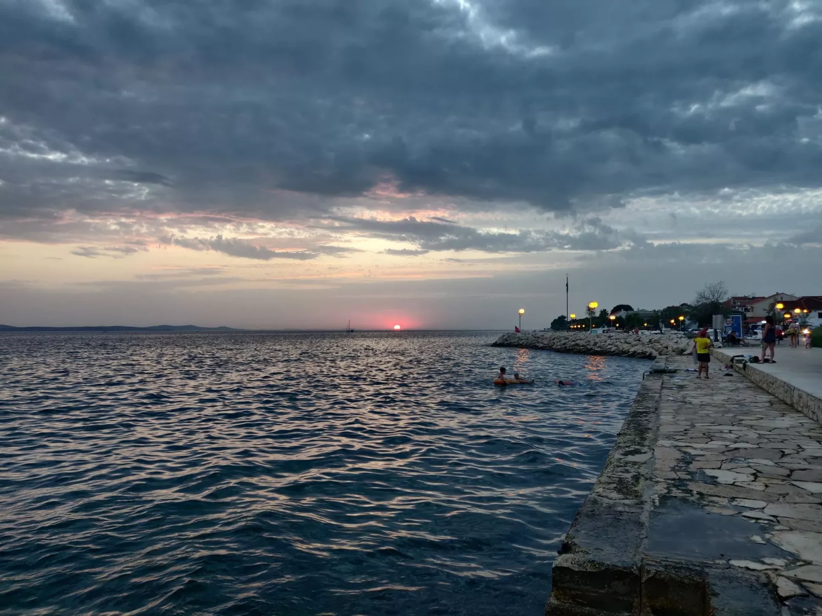Gemütliche Ferienwohnung im Erdgeschoss - Outside