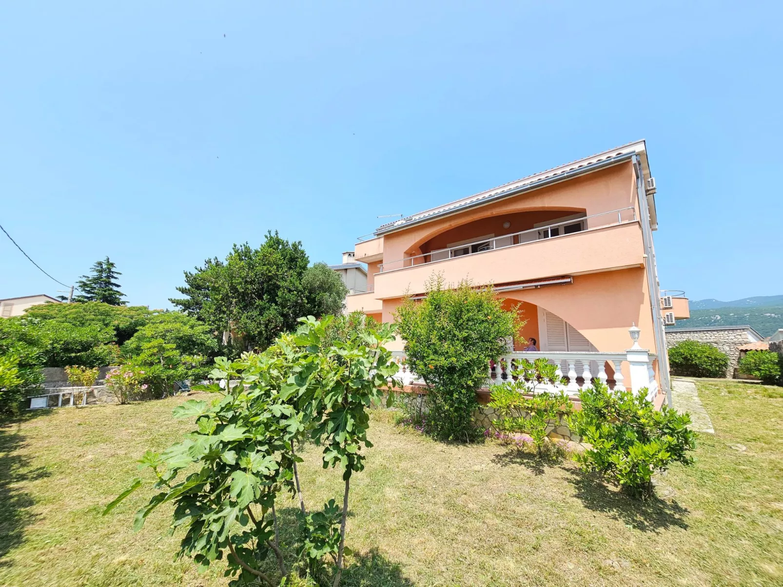 Wohnung für max. 5 Personen mit Terrasse-Outside