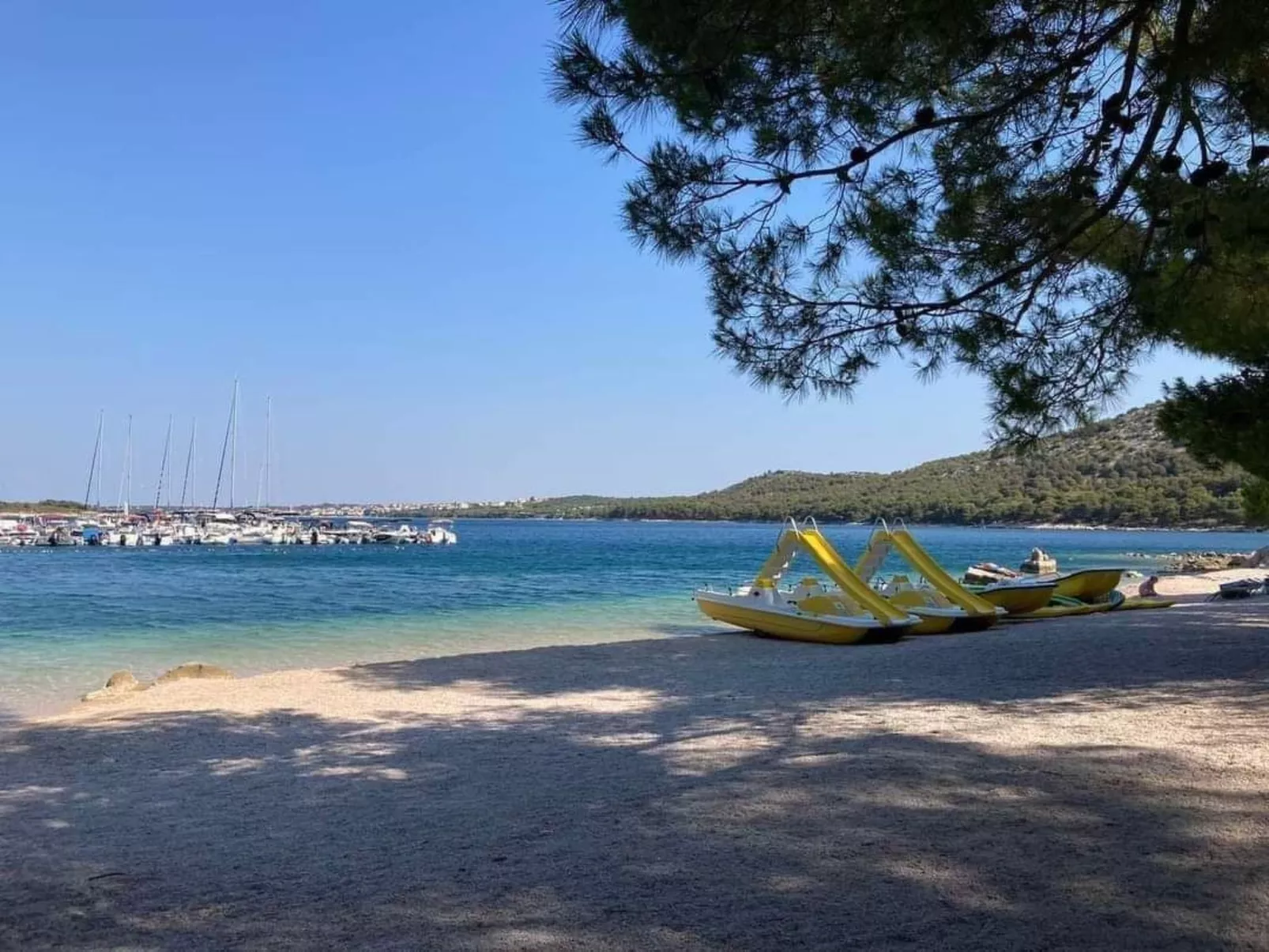Mobilheim mit Blick auf das Wasser-Outside