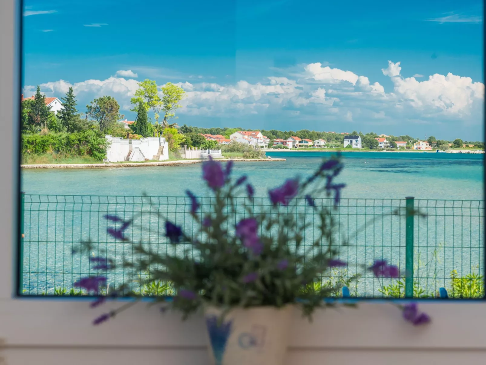 Strandvilla "Miri Olive" mit beheiztem Pool-Draußen