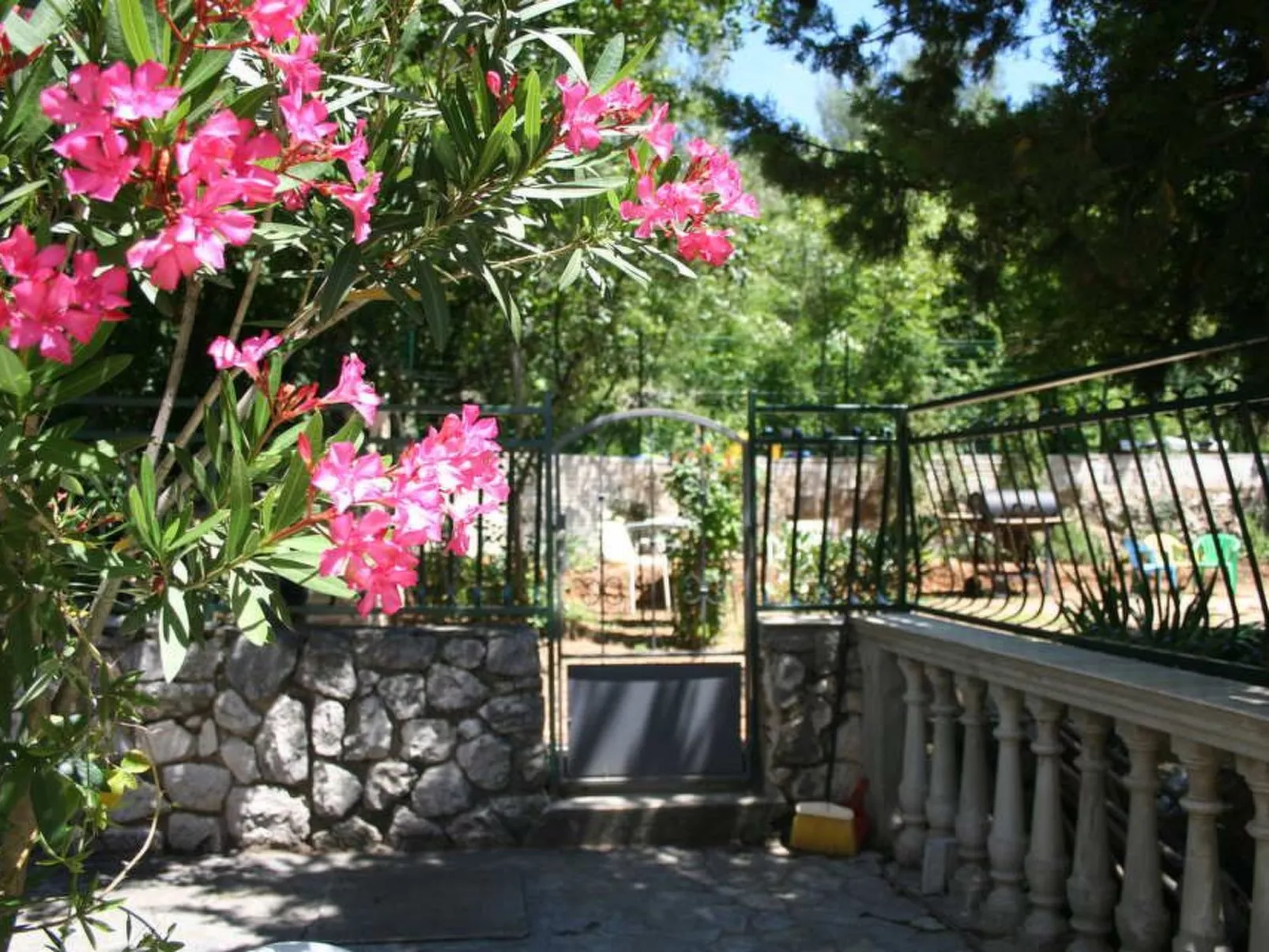 Haus La Dostana-Draußen