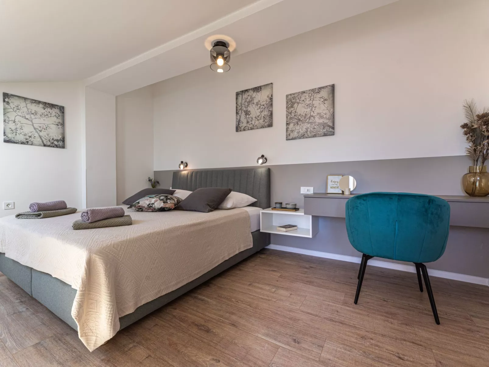 App mit Meerblick und Pool für 2-4 Personen-Drinnen