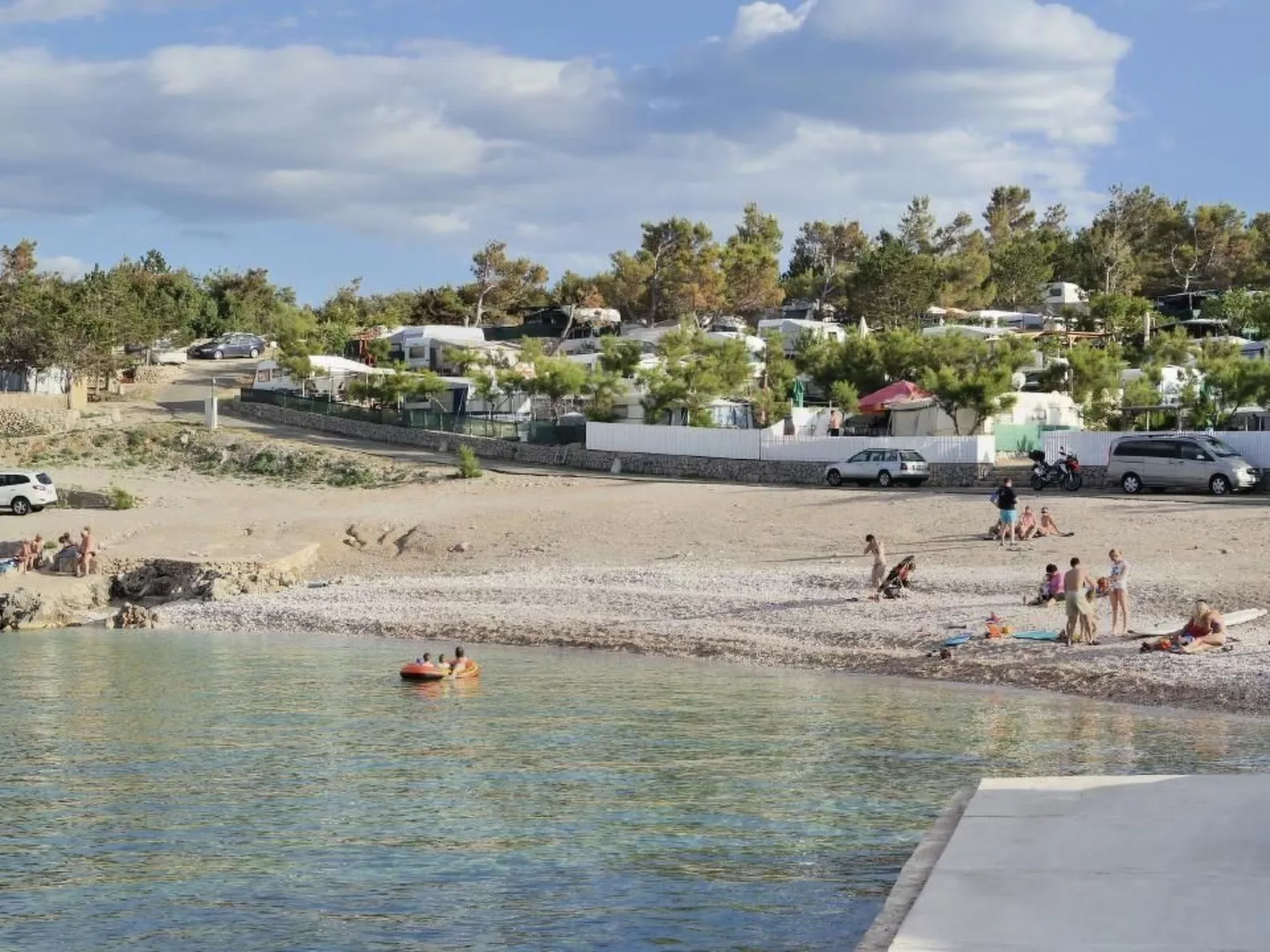 Wohnung in Šilo mit privatem Parkplatz-Draußen