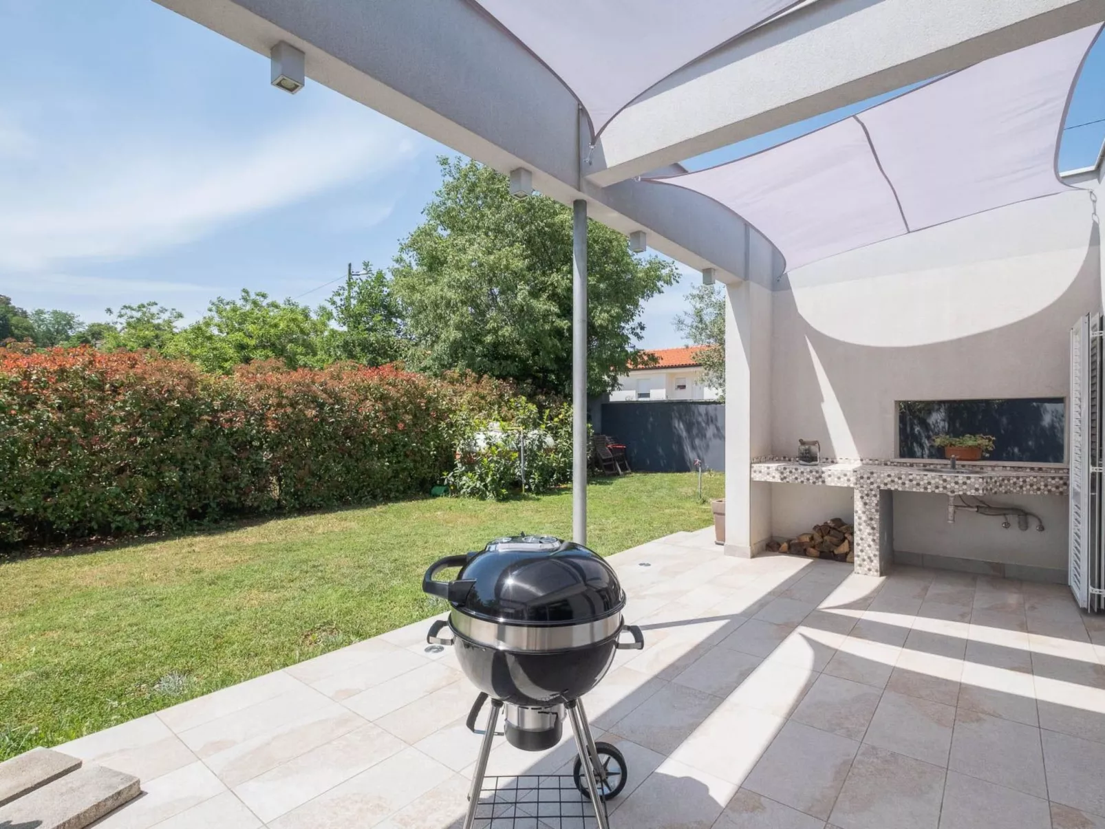 Für 4 Personen und 2 Kinder in Vintijan, Istrien-Outside