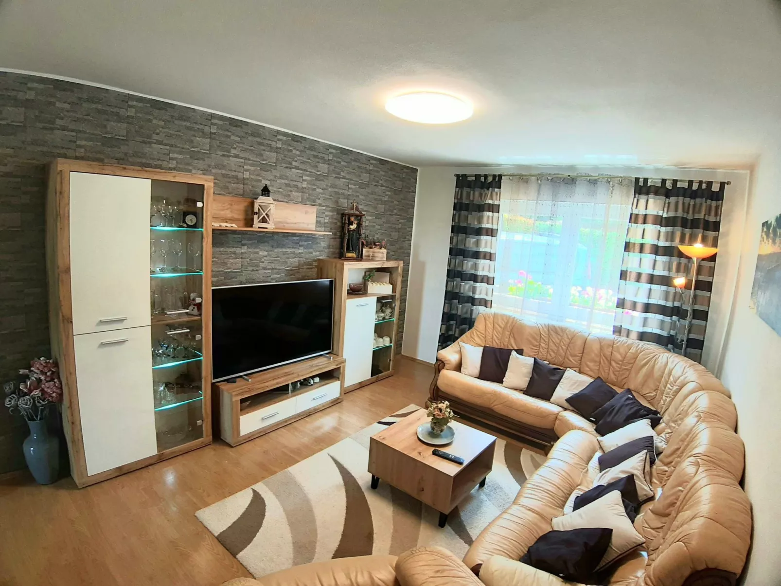 Mit beheiztem Pool-Drinnen