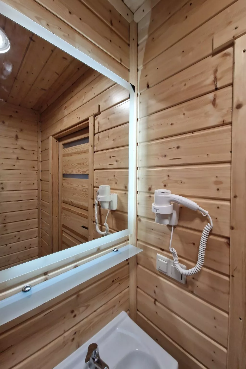 Mit privater Terrasse-Inside