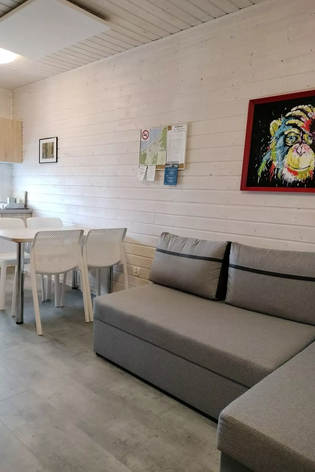 Trebor"-Häuser in einem eingezäunten Gebiet-Dedans