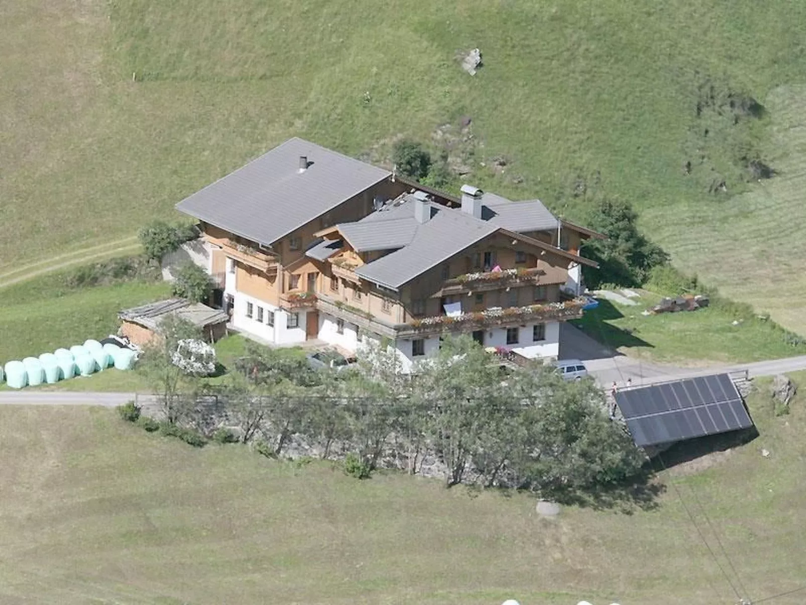 Apartmenthaus Gutwenger in Innervillgraten-Outside