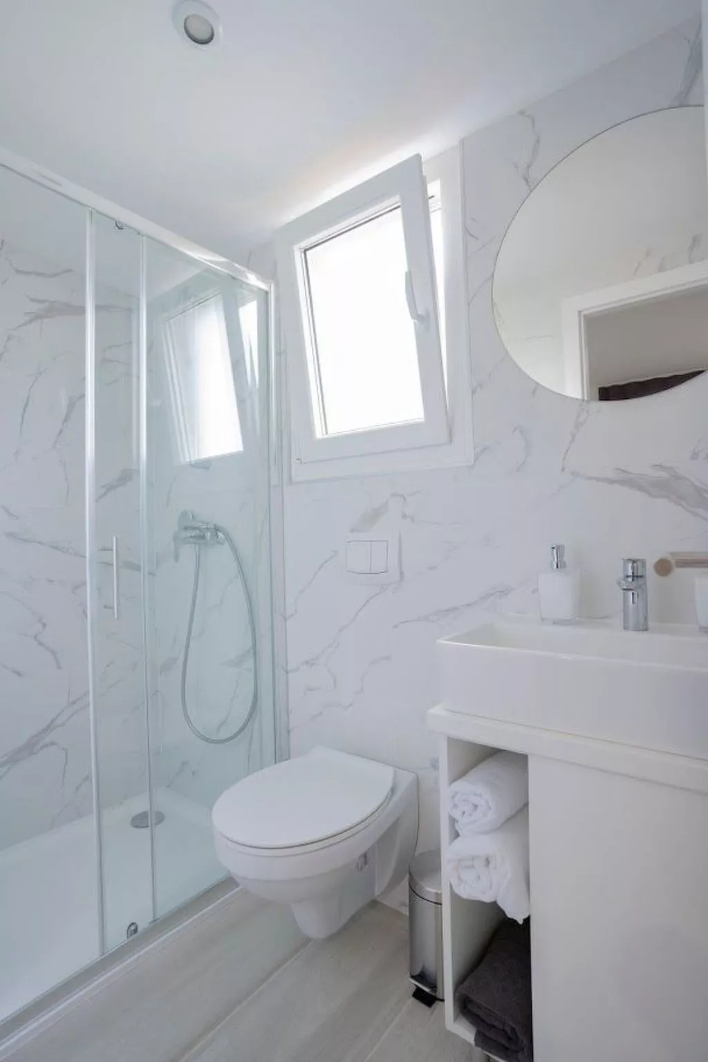 Adriatic Mobile Homes 3-Inside