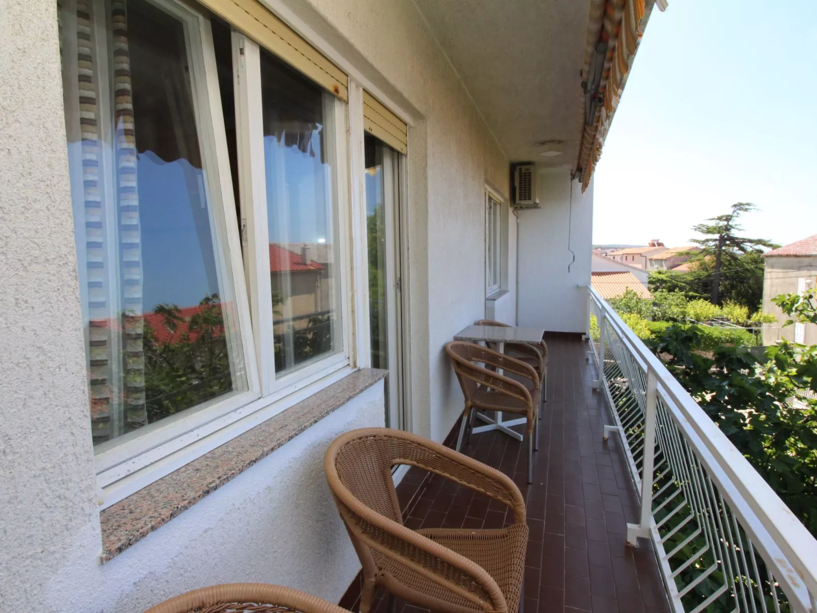 Wohnung "Ruhige Lage Drago-Draußen