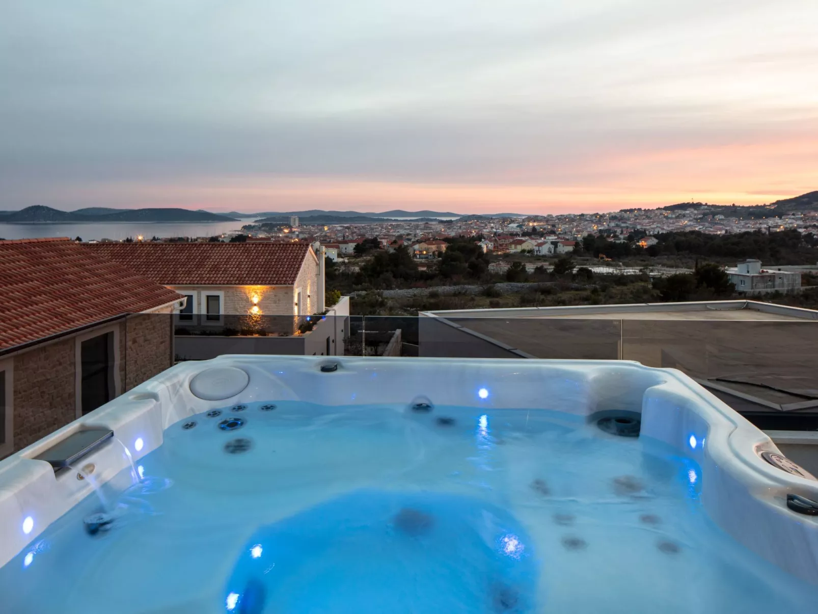 Villa Vodice Sky für 8 Gäste-Dehors