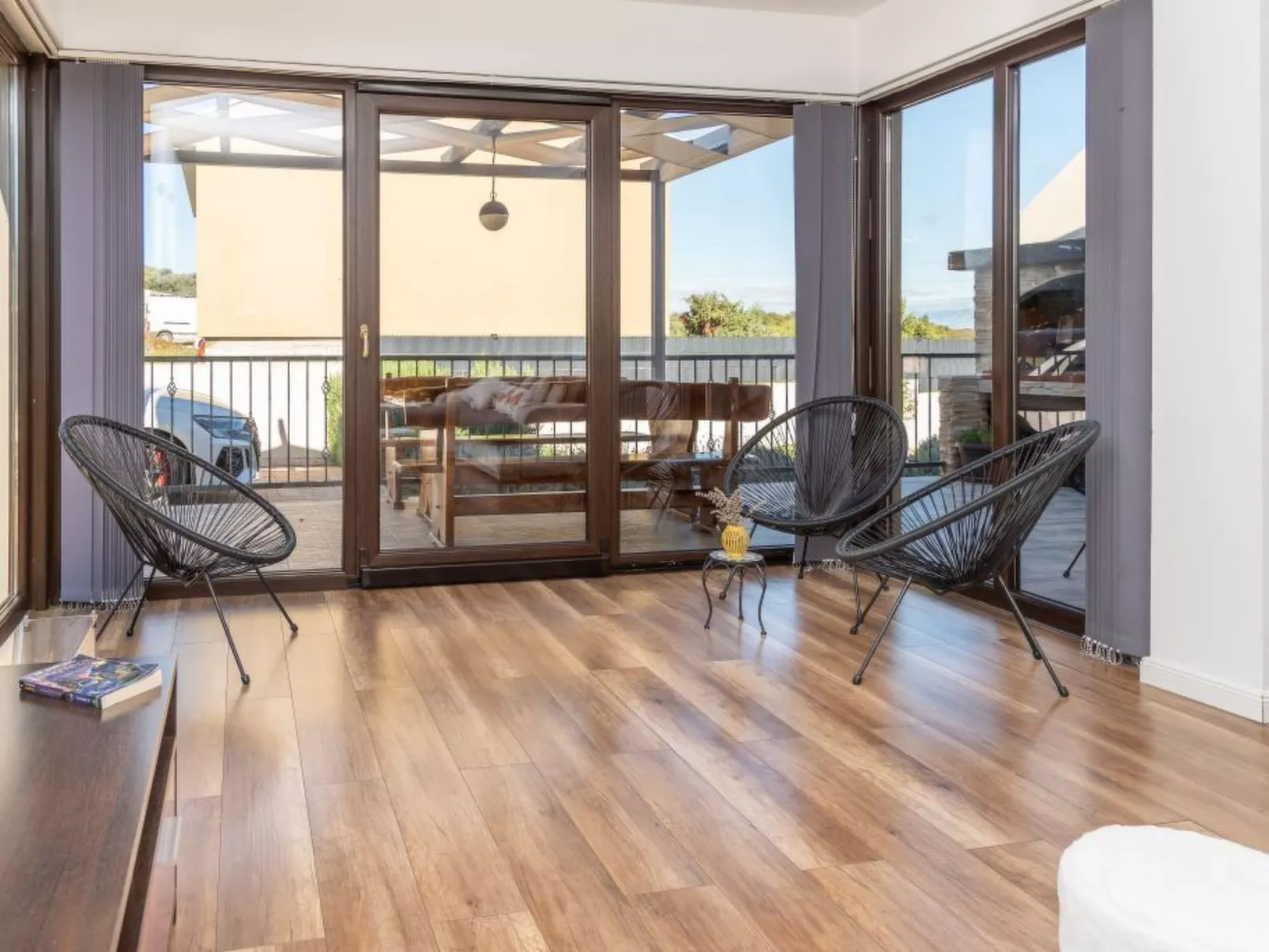 Villa Maslina mit privatem Pool in ruhiger Lage-Drinnen