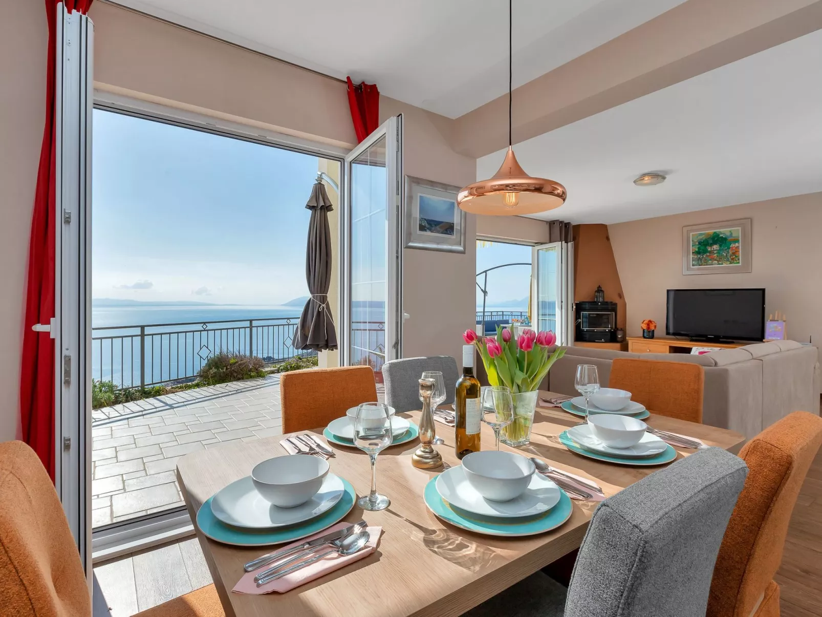 Villa "Lilly" mit Infinity-Pool-Dedans