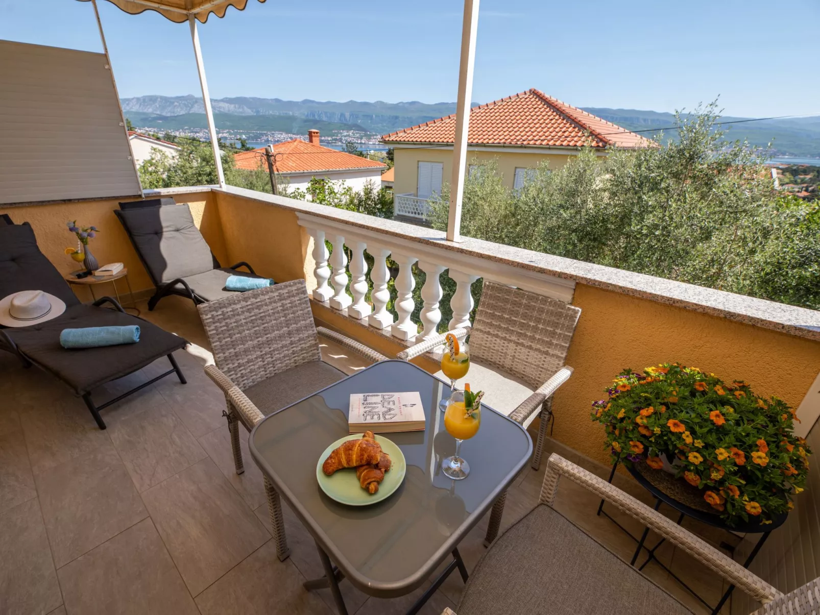 Für 2 Personen  + 1 Kind ca. 40 m&sup2; in Šilo, Adriaküste Kroatien (Kroatisch-Draußen