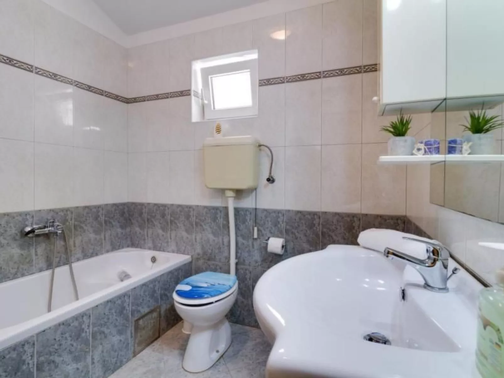 "Haus Piljan"-Image-tags.info