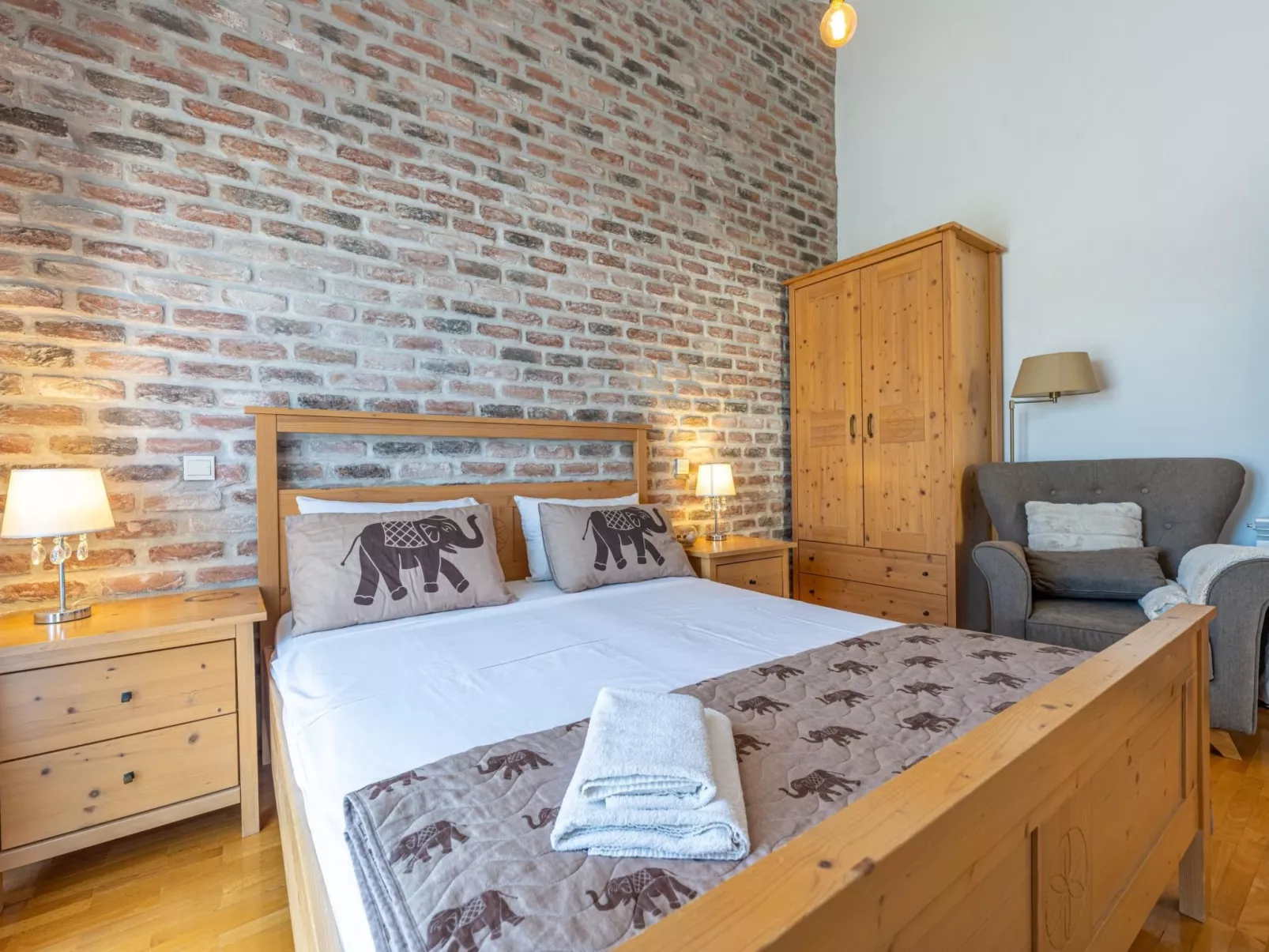 "Paradis 6" mit Whirlpool-Dedans