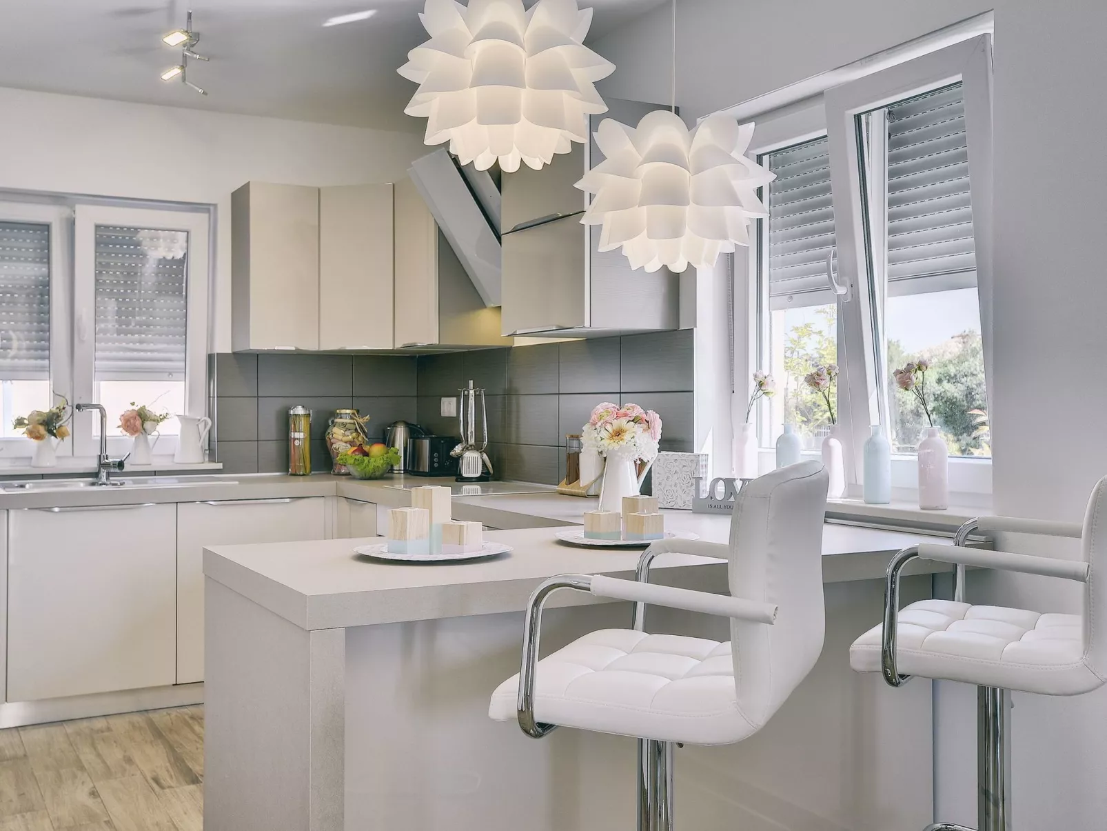 Ferienvilla mit Garten, Grill und Terrasse-Inside