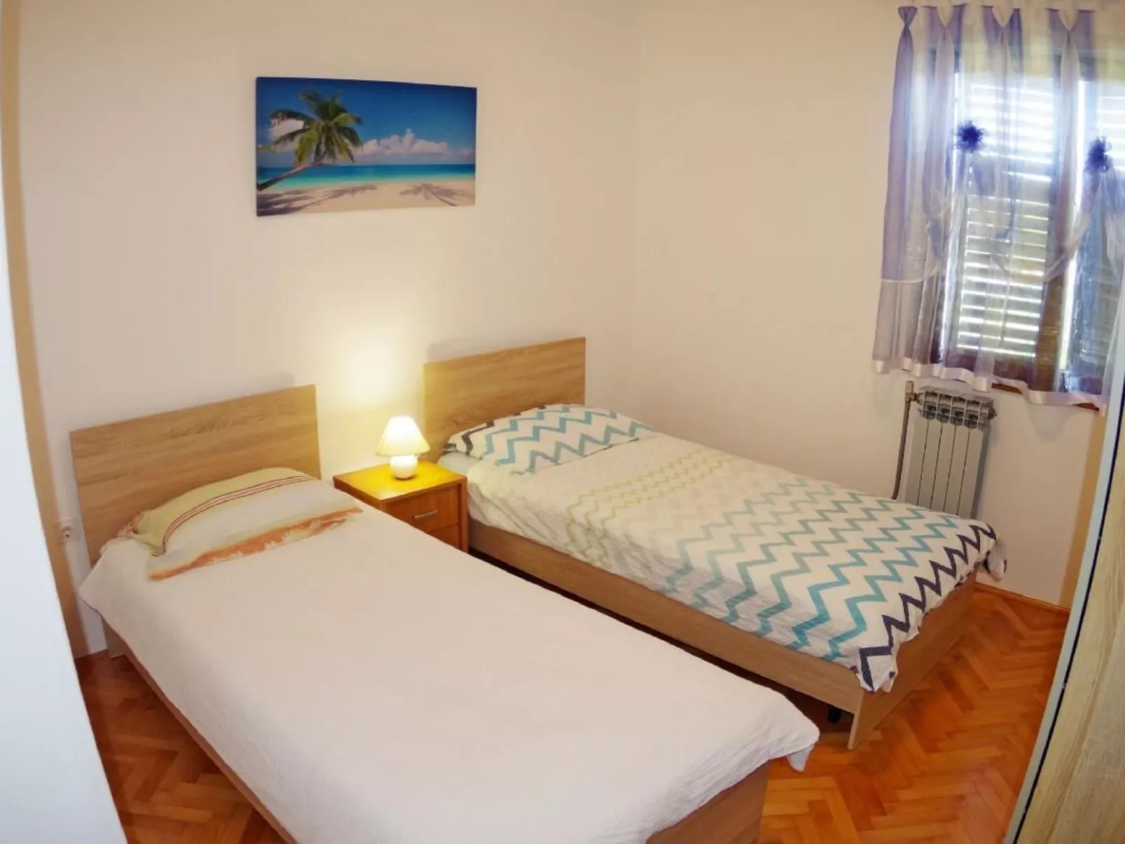 Mit privatem Pool und Garten-Image-tags.info