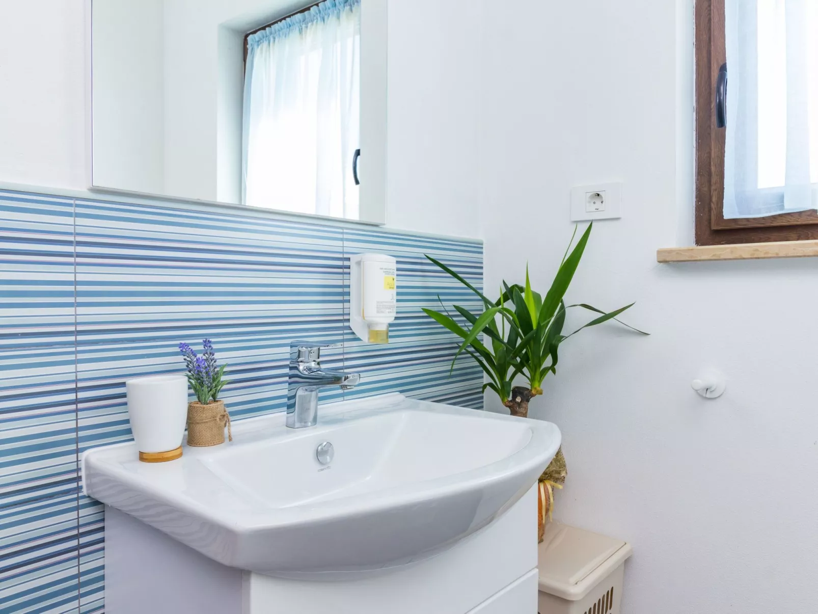 Beeindruckende Luxusvilla mit beheiztem Privatpool-Dedans