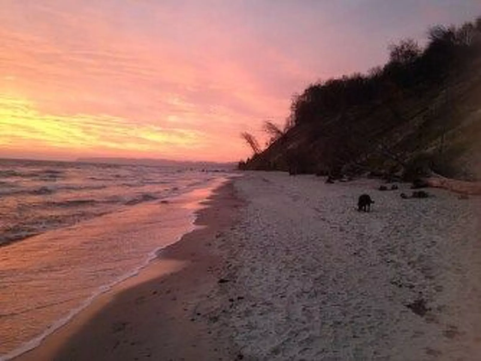Ferienbungalow mit Terrasse und Seeblick in Sellin-Outside