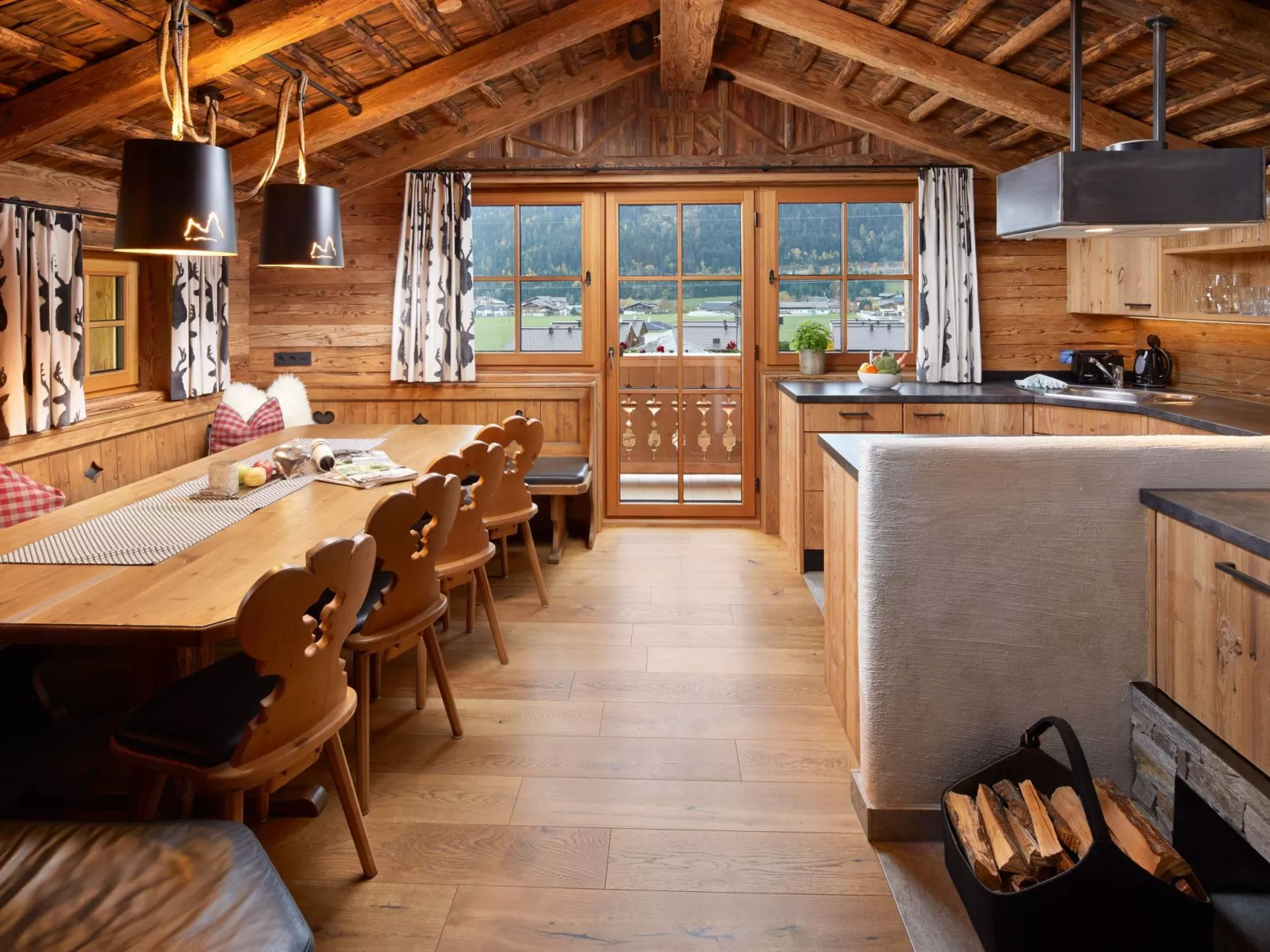 Chalet Promi-Alm in Flachau-Inside