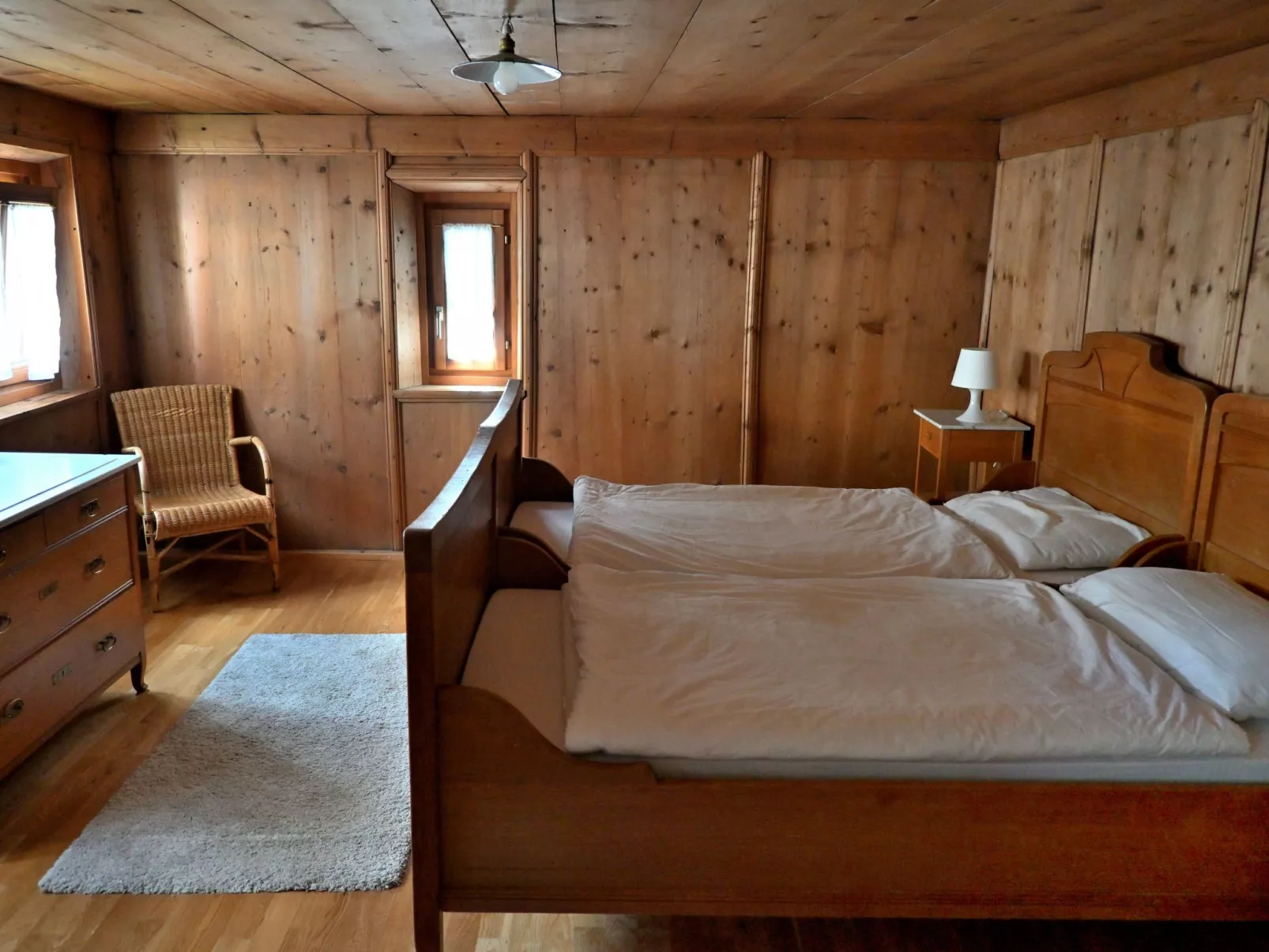 Mit Privatparkplatz-Inside