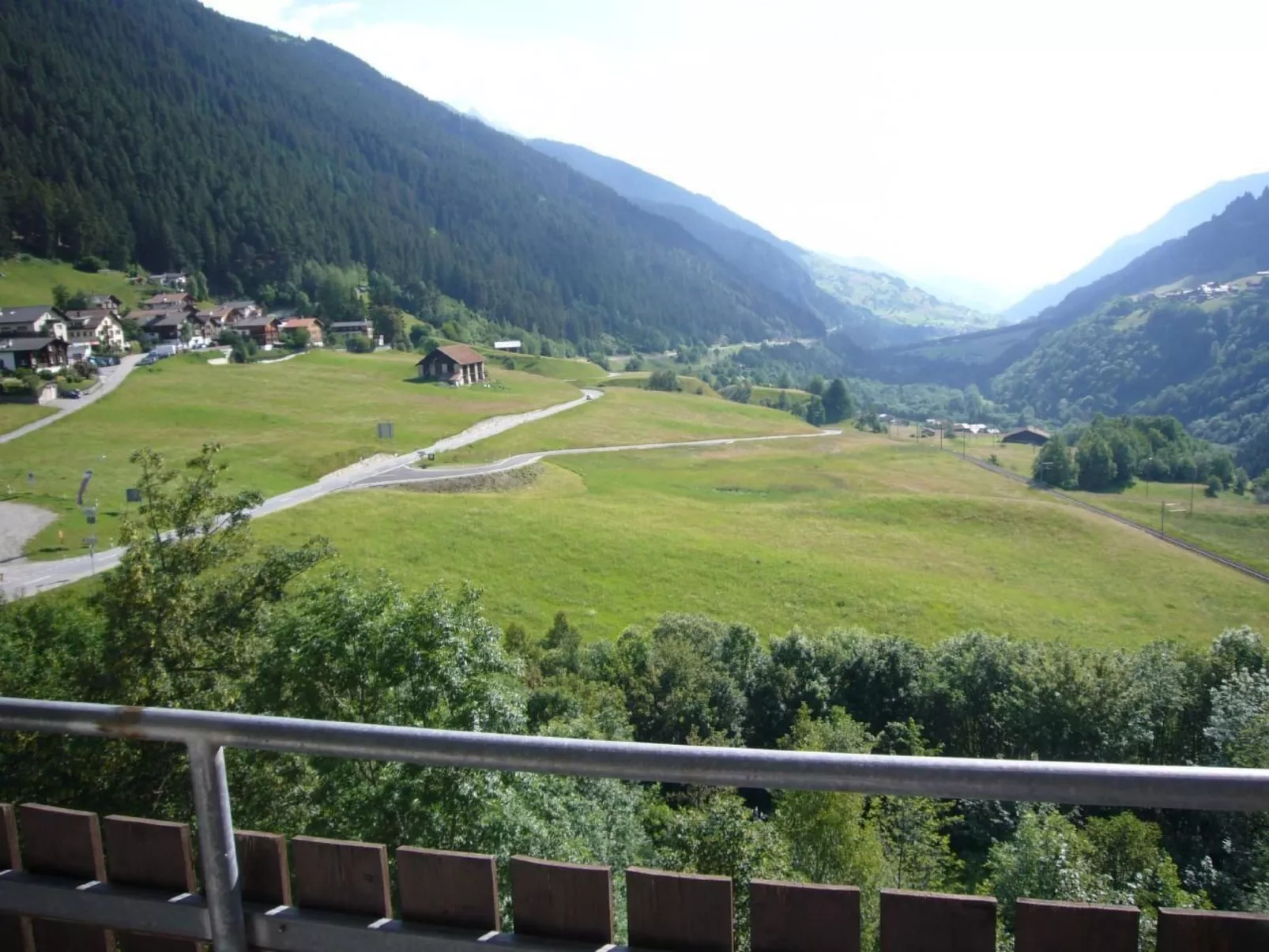 Gemütliche Ferienwohnung im Disentiserhof-Outside