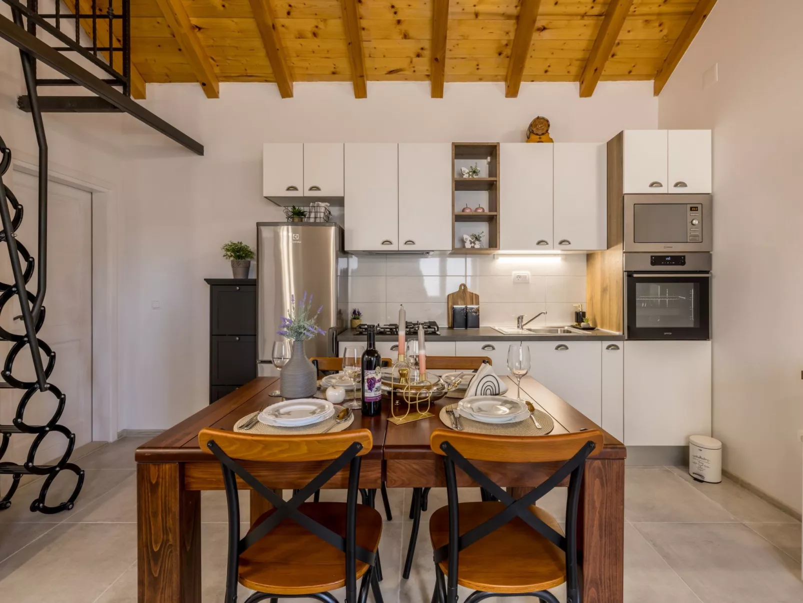 Villa Summertime-Dedans