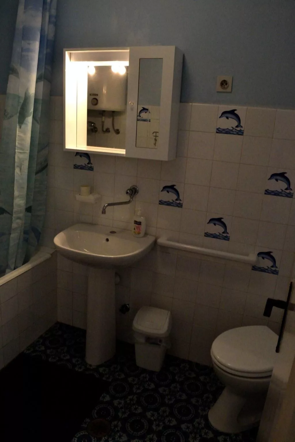 Große Ferienwohnung in Pag mit Privater Terrasse-Drinnen