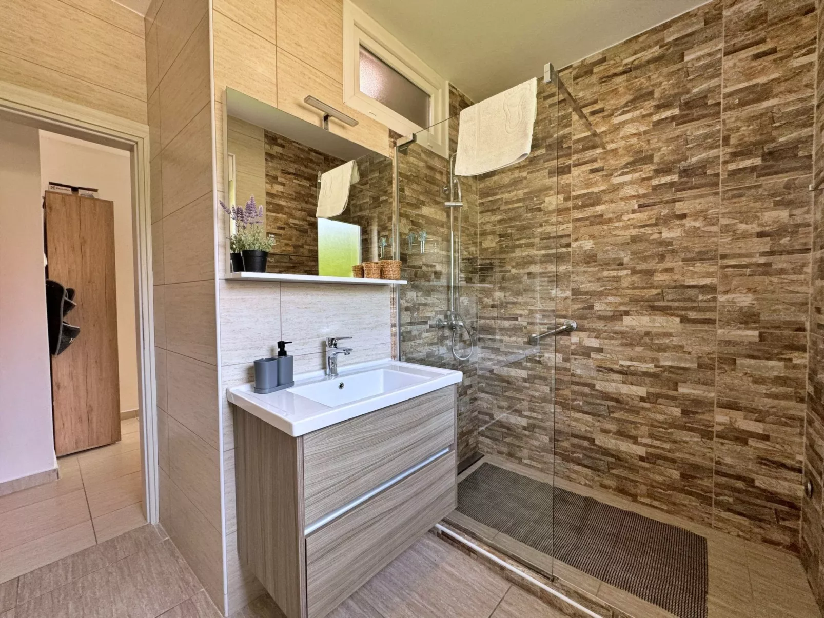 Apartment Rozi-Drinnen