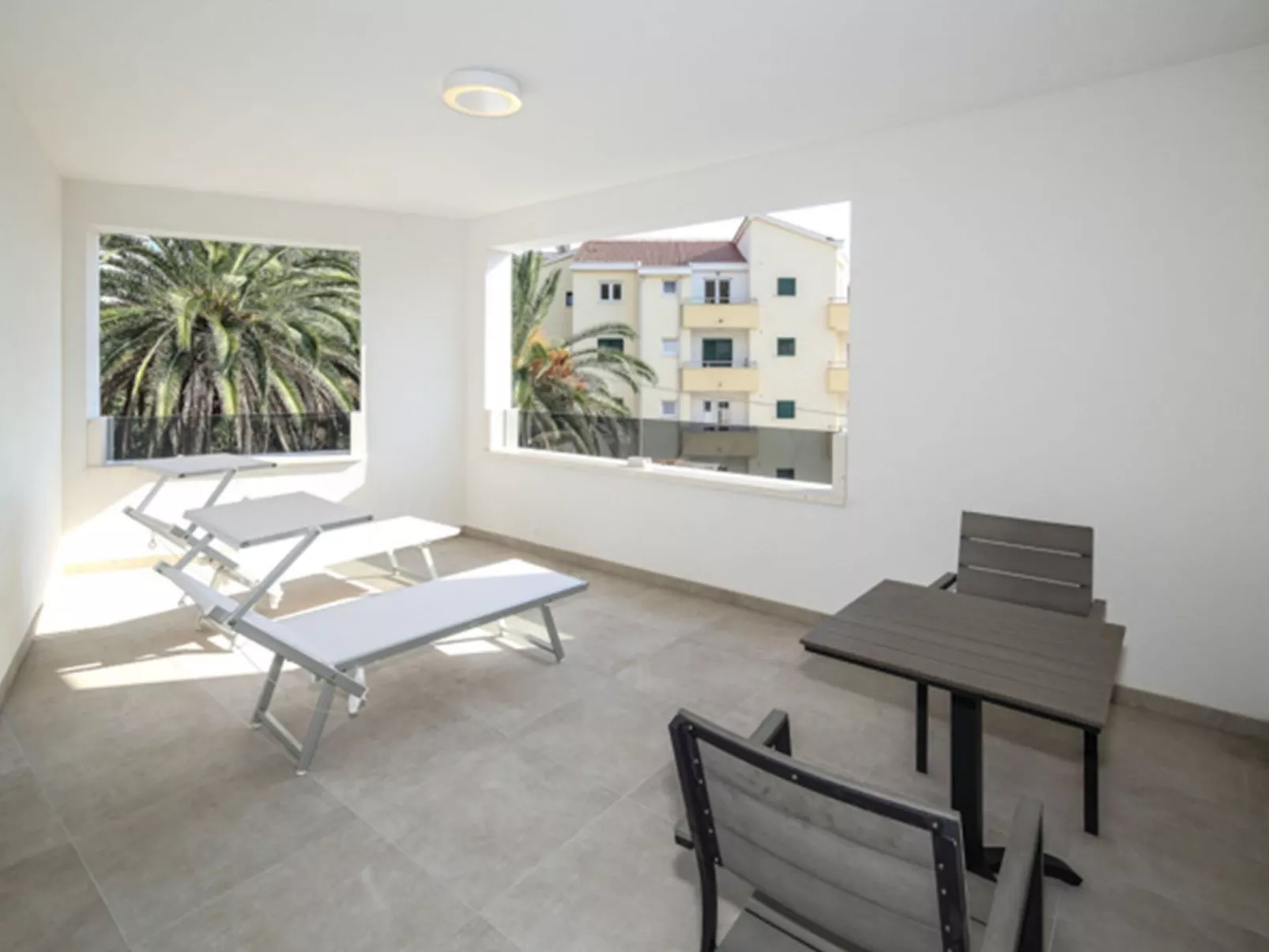 Luxusvilla Viola mit Pool, Sauna und Fitnessraum-Drinnen