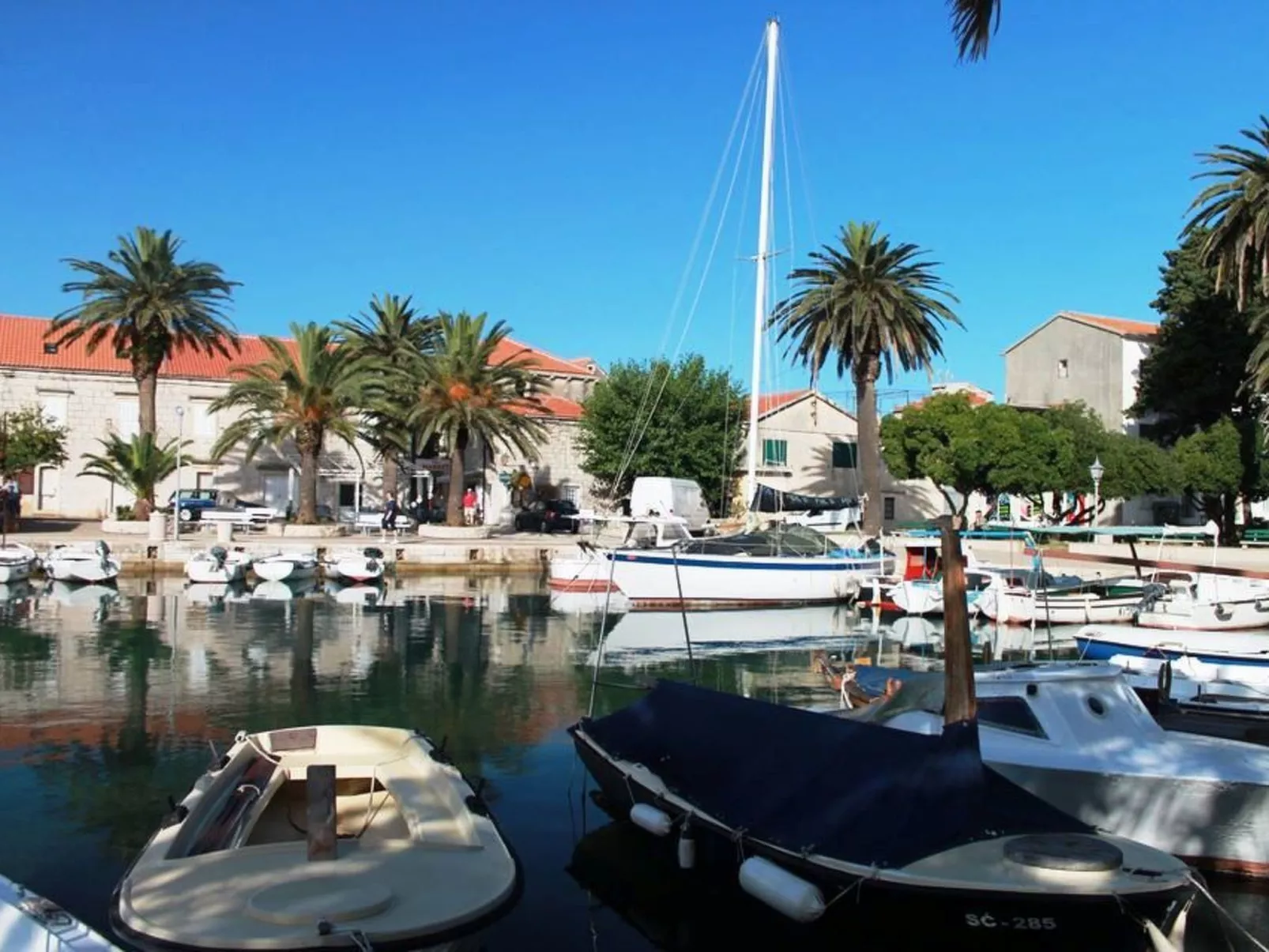 Manora Sucuraj Pool Gästehaus-Outside