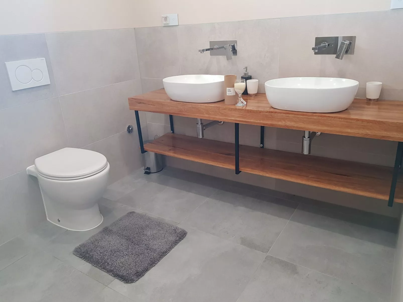 Mit privatem Pool in Ruhiger lage.-Drinnen