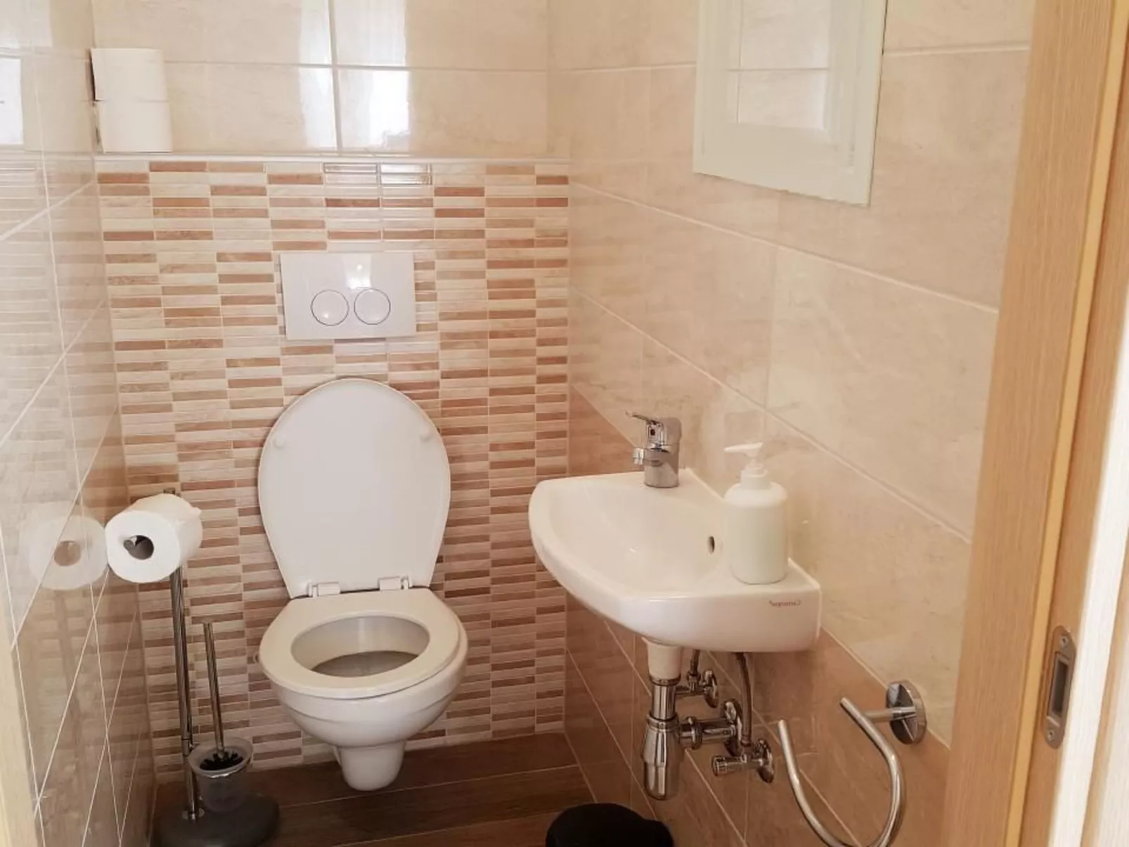 Villa "Marisol" mit Garten, Grill und Terrasse-Inside