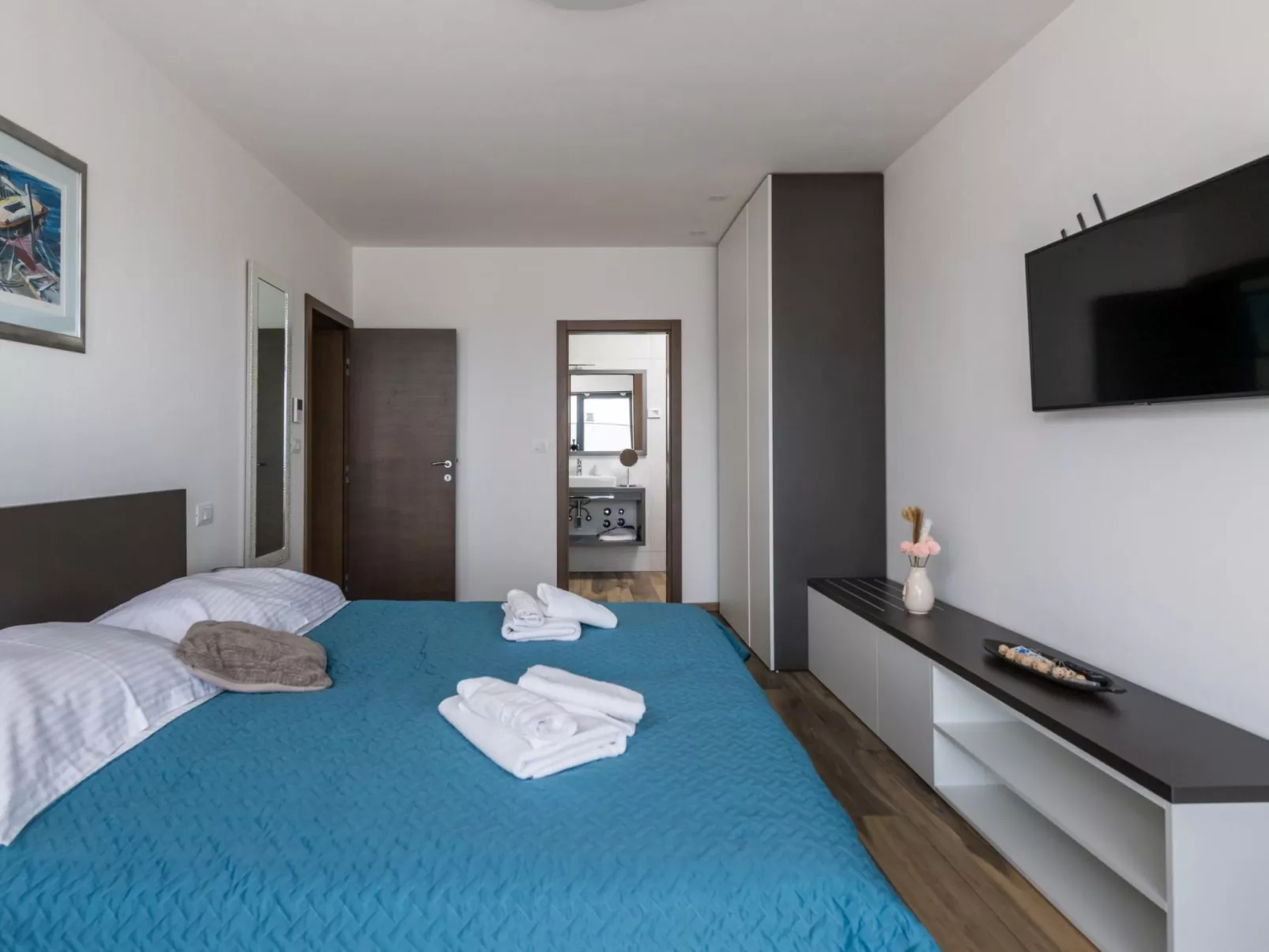 Villa EmMa mit 5 Schlafzimmern und beheiztem Pool-Drinnen