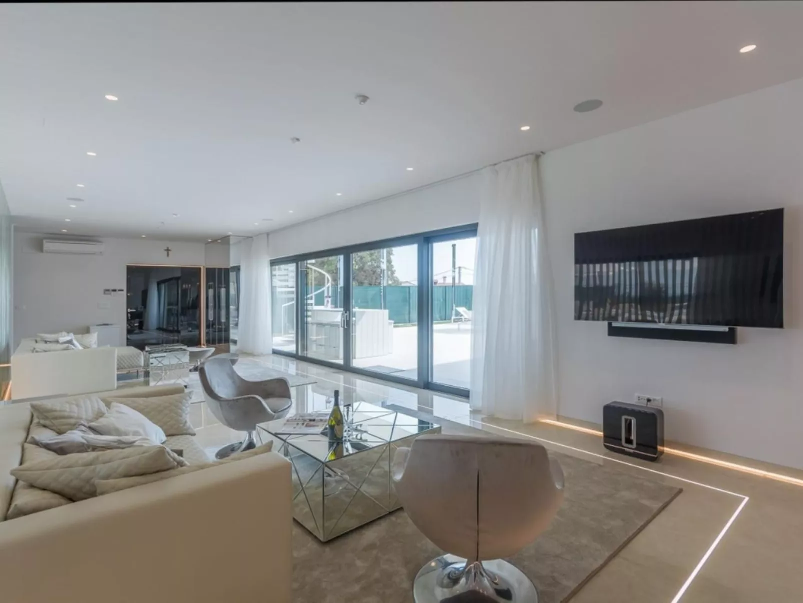 Villa Gabrijela für 10 Personen in Valentići-Inside