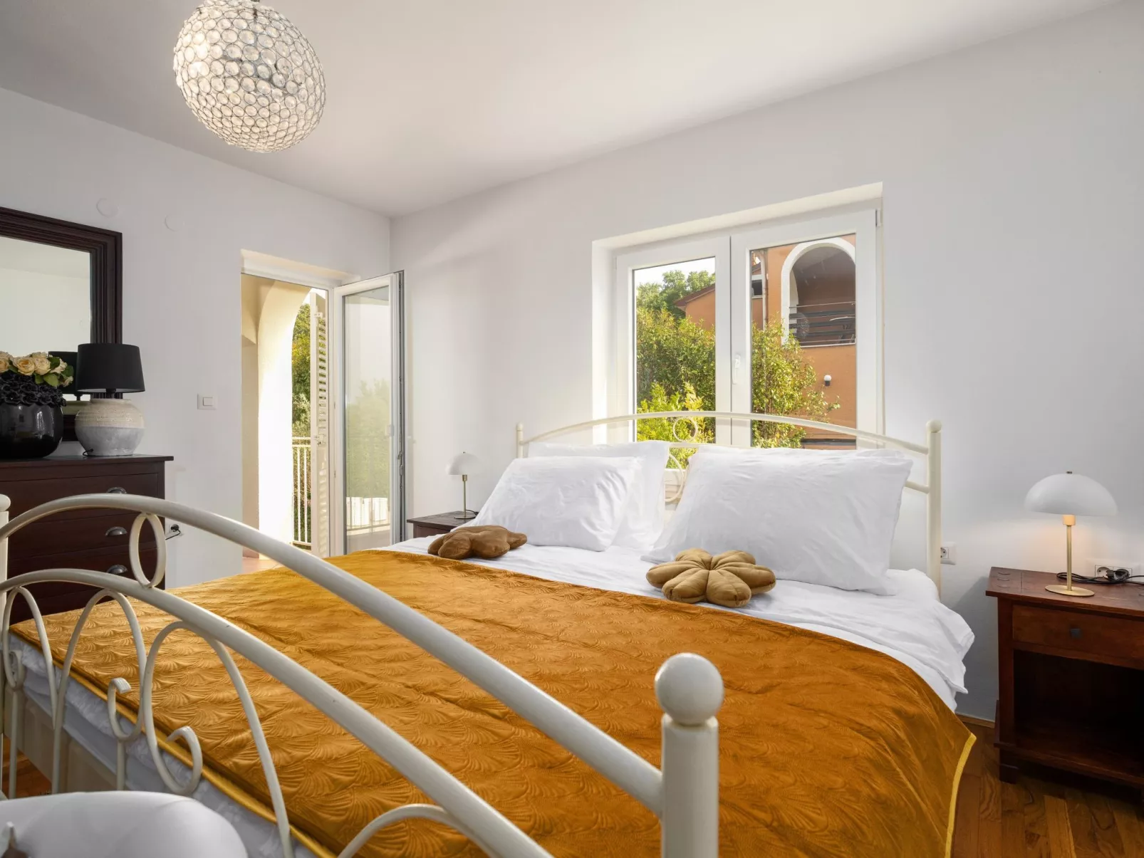 Villa Sunset Garden-Drinnen