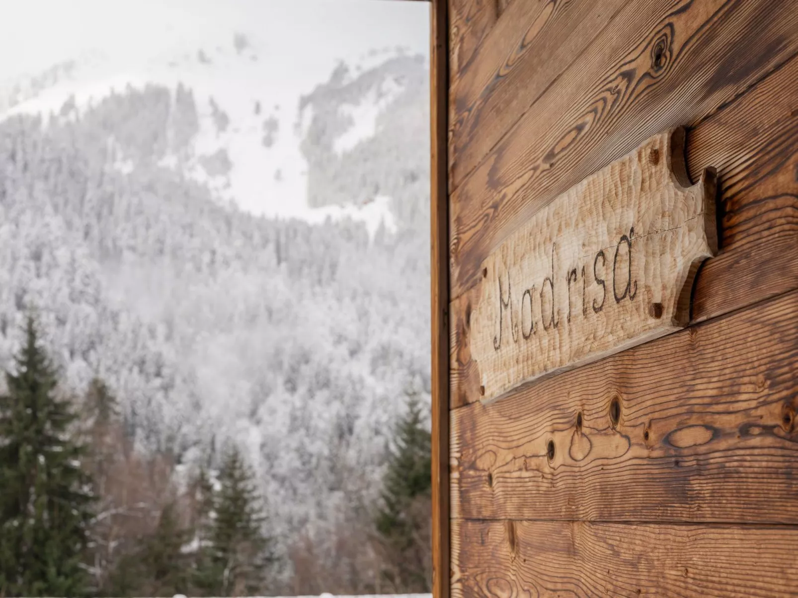 Mit Bergblick-Outside