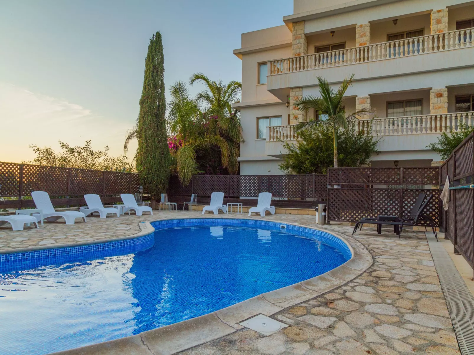 Mit Terrasse-Outside