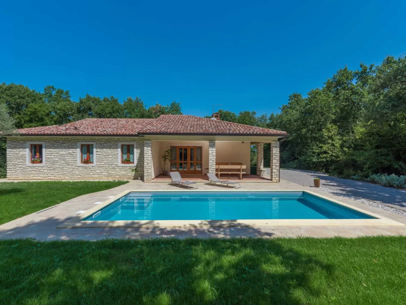 Mit Privatpool für 6 Personen ca. 70 m&sup2; in Juricani, Istrien (Umag und Umg-Outside